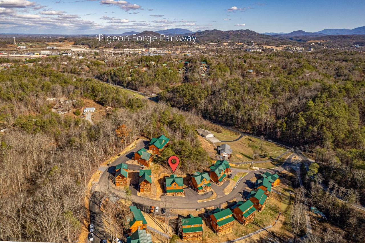 5Bd5B Escape Cabin With 2 Hottubs, Thtr &Game Rm,1Mi To The Parkway! 4Mi To Dollywood - Spring Deal Pigeon Forge Bagian luar foto