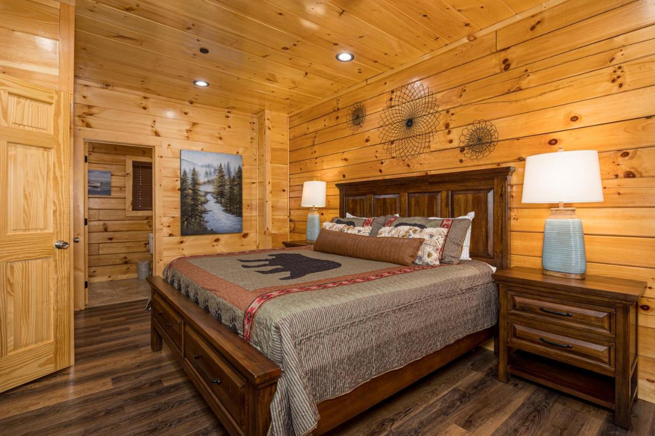 5Bd5B Escape Cabin With 2 Hottubs, Thtr &Game Rm,1Mi To The Parkway! 4Mi To Dollywood - Spring Deal Pigeon Forge Bagian luar foto