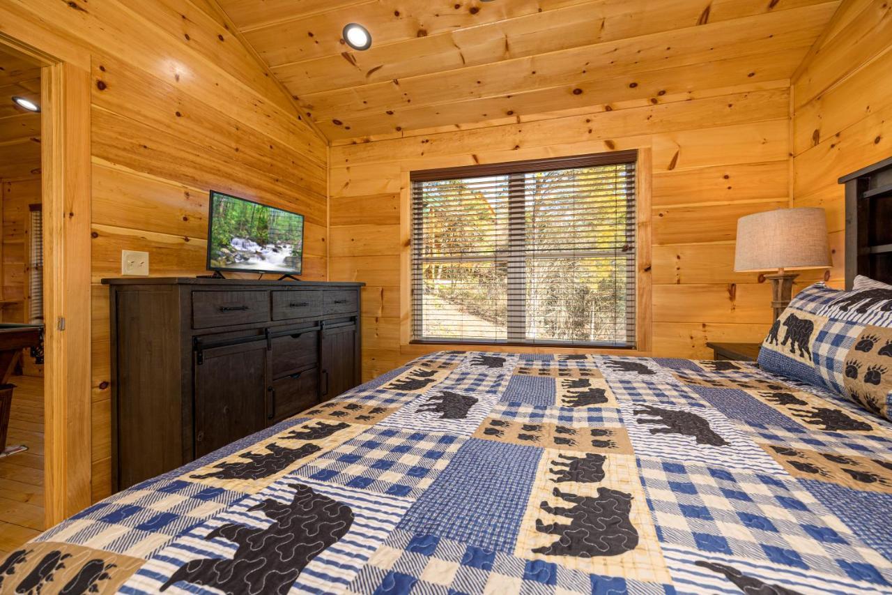 5Bd5B Escape Cabin With 2 Hottubs, Thtr &Game Rm,1Mi To The Parkway! 4Mi To Dollywood - Spring Deal Pigeon Forge Bagian luar foto
