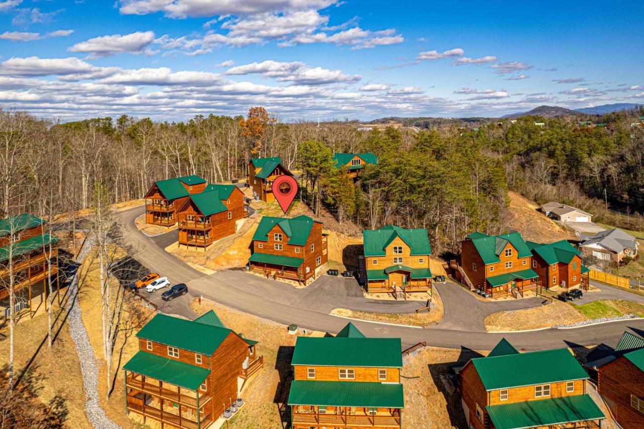 5Bd5B Escape Cabin With 2 Hottubs, Thtr &Game Rm,1Mi To The Parkway! 4Mi To Dollywood - Spring Deal Pigeon Forge Bagian luar foto